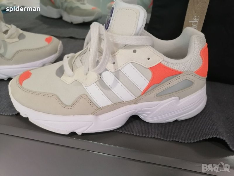 Продавам нови дамски оригинални маратонки Адидас. Нови. , снимка 1