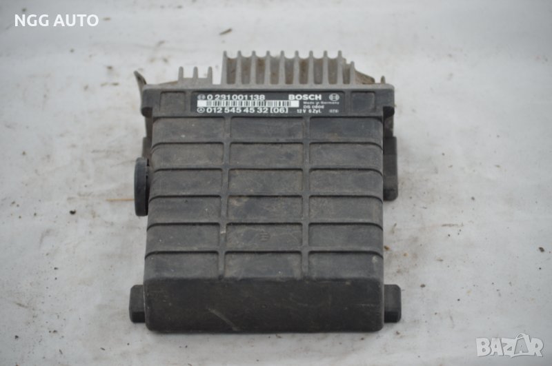 Компютър Двигател BOSCH 0 281 001 138, A 012 545 45 32 [06] за Mercedes-Benz E300, снимка 1