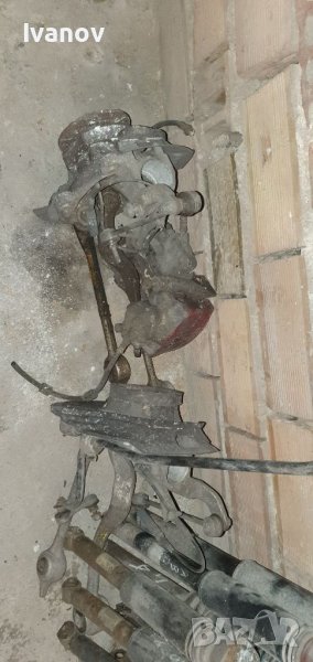 Предна лява дясна главина носачи за бмв е39 520 150к.с м52б20 двоен ванос 99г спирачни апарати носач, снимка 1