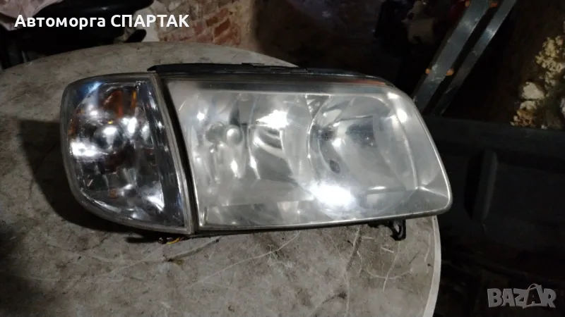 Ляв /десен фар за Волксваген бора mk3, снимка 1