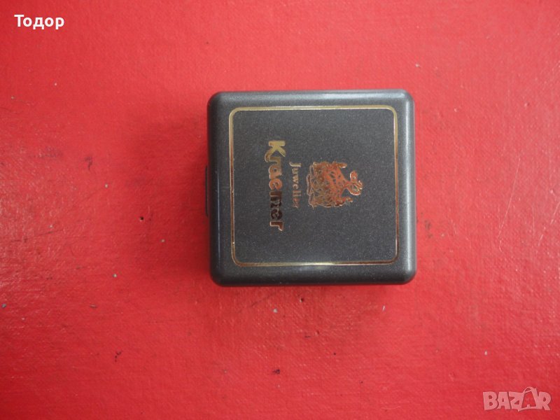 Страхотен позлатен бижутерски знак значка , снимка 1