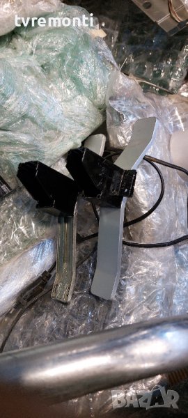 TV стойка за ​телевизор Grundig модел 42 VLE 8520 BL, снимка 1