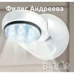 LED Лампа с Датчик за Движение и 360° Въртяща Система - Light Angel R LED7 , снимка 1