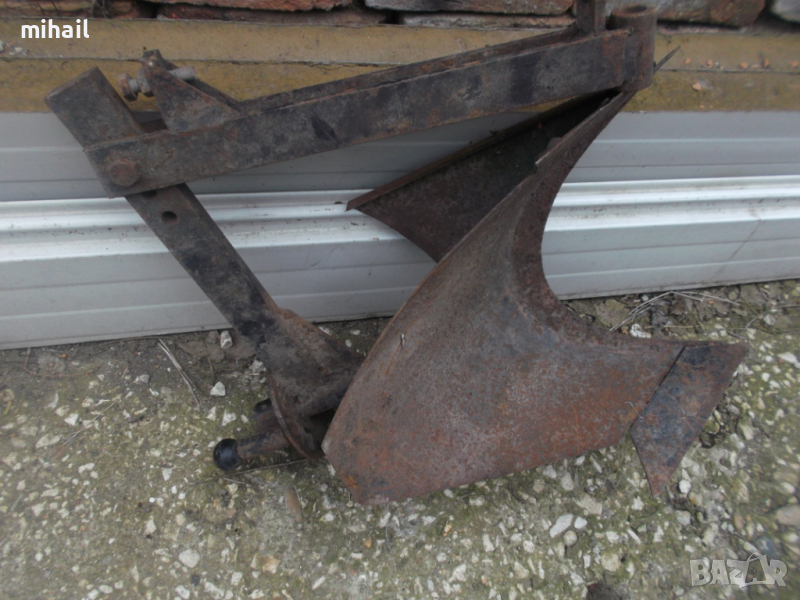 обръщателен плуг  за фреза, снимка 1