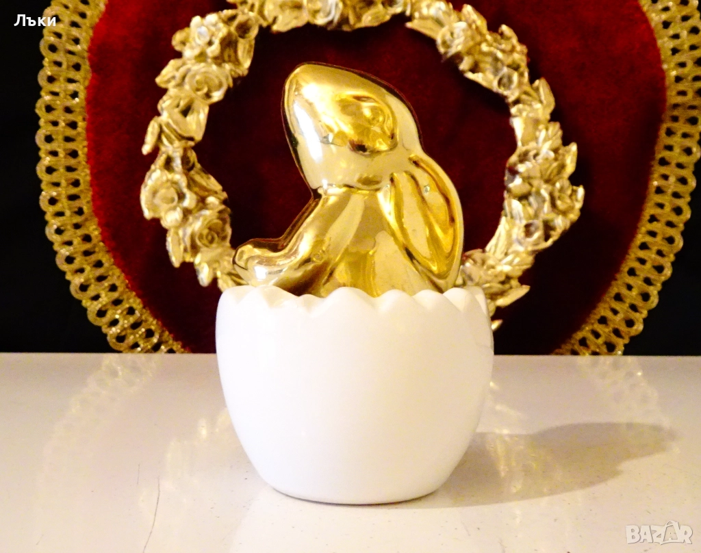 Порцеланова фигура Заек в яйчена черупка,позлата. , снимка 1
