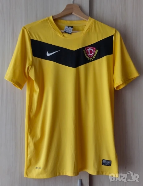 Dynamo Dresden / Nike - футболна тениска, снимка 1
