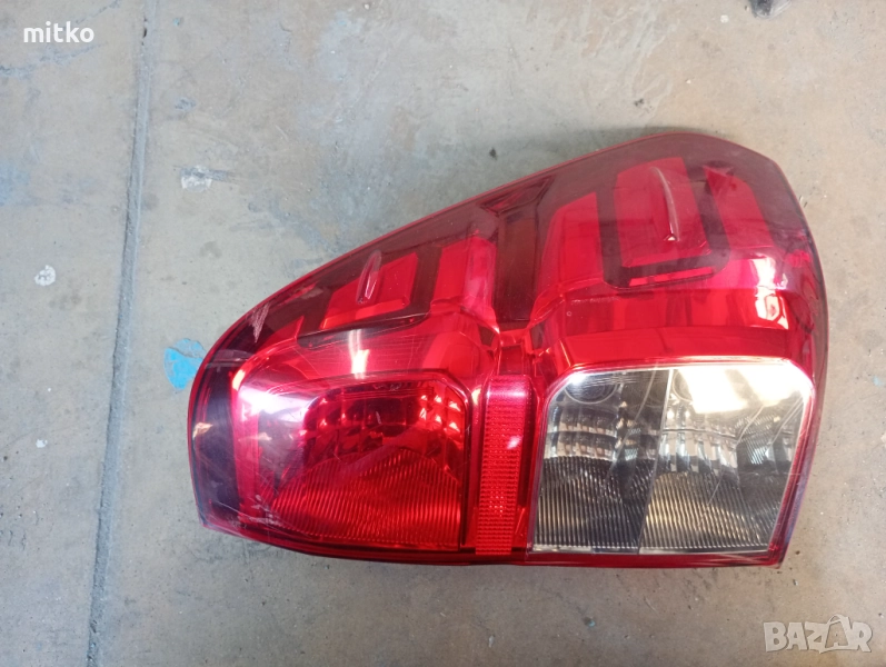 Десен стоп toyota hilux, снимка 1