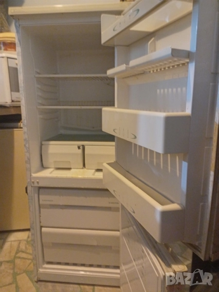 Хладилник Ariston, снимка 1