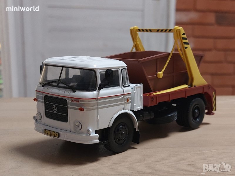 Skoda LIAZ 706 MTS контейнер строителни отпадъци 1972 - мащаб 1:43 на DeAgostini моделът е нов, снимка 1