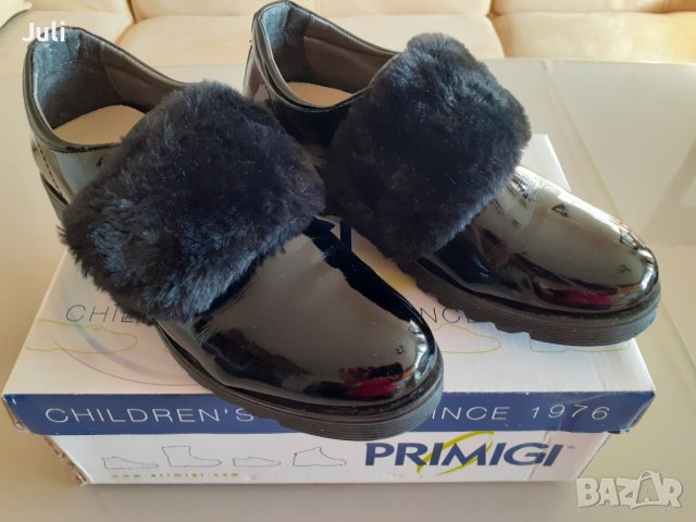 Черни лачени обувки на Primigi за момичета , снимка 2 - Дамски ежедневни обувки - 42766469