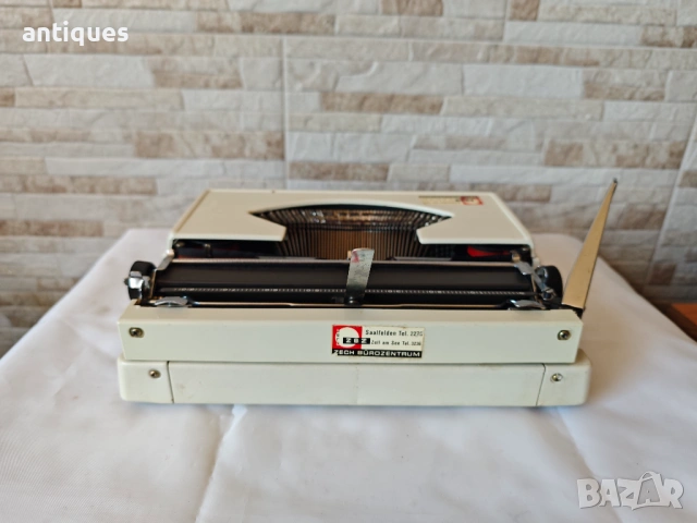 Стара пишеща машина Triumph de Luxe - 1970" год., снимка 5 - Антикварни и старинни предмети - 54363106