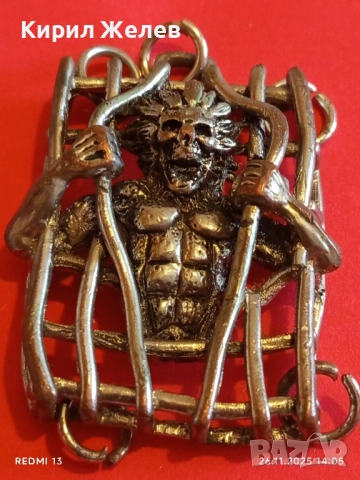 Готически медальон с демон в клетка 42702, снимка 6 - Колиета, медальони, синджири - 52548299