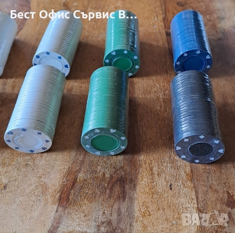 покер комплект в луксозен метален куфар 300 чипа, 2 тестeта с карти, снимка 9 - Други игри - 52031866