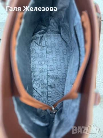 Michael Kors-дамска чанта, снимка 5 - Чанти - 51300483