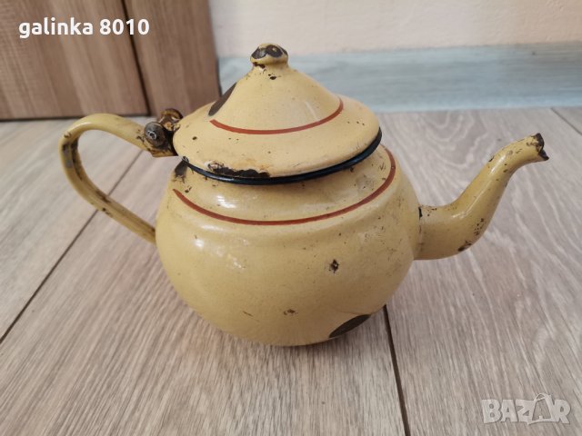 Старо емайлирано чайниче, снимка 2 - Антикварни и старинни предмети - 35523387