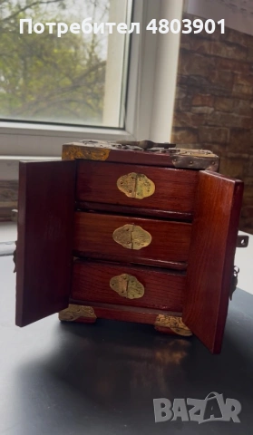 Кутия за съхраняване на бижута 