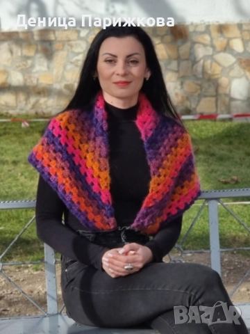 Ръчно плетен триъгълен шал модел „Белисимо“, снимка 16 - Шалове - 52749580