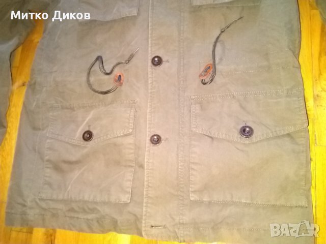 Ловно яке марково на Еспирит с много джобове и качулка размер М, снимка 2 - Екипировка - 38381441