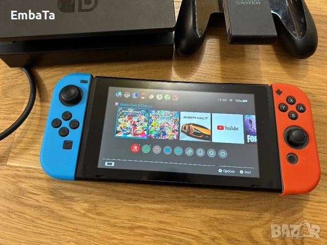Конзола Nintendo switch пълен комплект, снимка 4 - Nintendo конзоли - 52949373