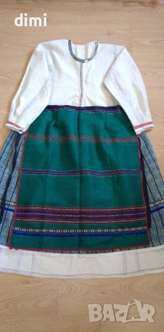 СЕВЕРНЯШКА НОСИЯ ОТ ТРИ ЧАСТИ  