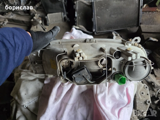 Десен фар за Форд фиеста , снимка 3 - Части - 52619053