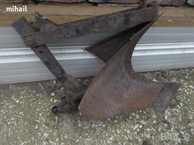 обръщателен плуг  за фреза