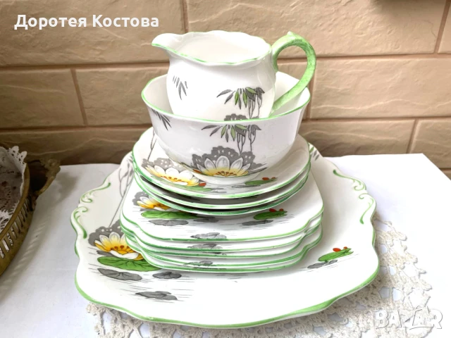 Красив комплект с водна лилия от фин костен порцелан от Англия
