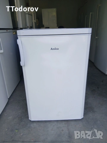 Малък хладилник с камера Amica KS15123W, 106 литра