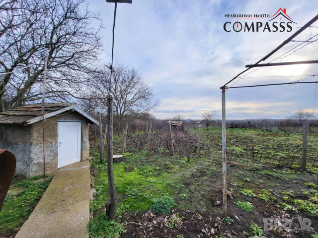 Къща с двор, с. Преселенци, Общ. Ген. Тошево - 50000евро!, снимка 3 - Къщи - 53175423