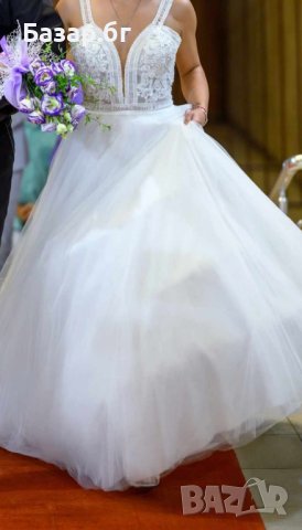 Булченска рокля с обръч и воал 