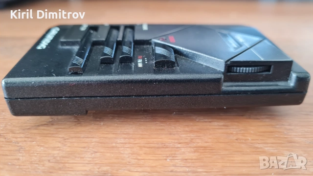 Grundig City Boy 20 – джобно радио (Walkman тип), снимка 2 - Радиокасетофони, транзистори - 54327550