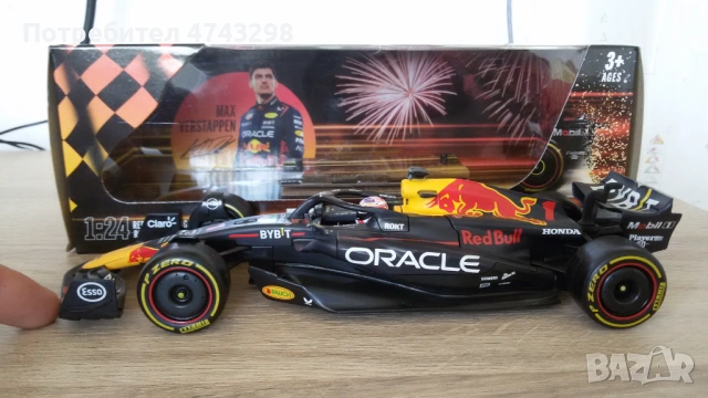 Модел на Red Bull Racing на Макс Верстапен - Сезон 2023 - Burago 1:24, снимка 12 - Колекции - 54221444
