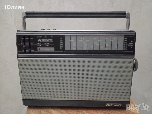 Веф 221 , Vef 221 радио