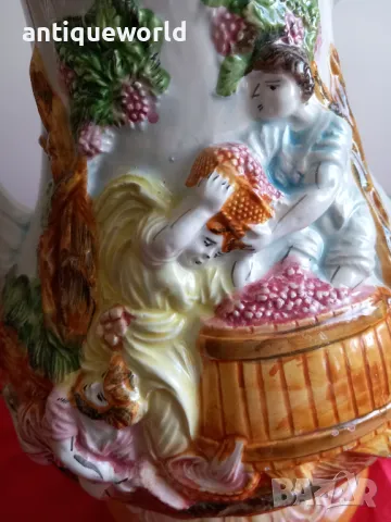 Capodimonte, Каподимонте , Огромна Релефна Порцеланова Кана, снимка 2 - Антикварни и старинни предмети - 47964661