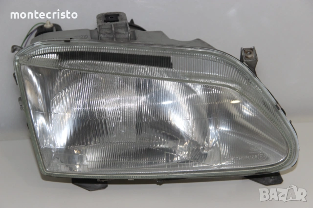 Десен фар Renault Megane Scenic (1996-1998г.) ✔️Valeo / 7701040683 / 7701040688