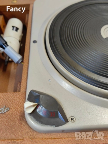 Лампов грамофон Schneider/Dual, снимка 11 - Грамофони - 52740255