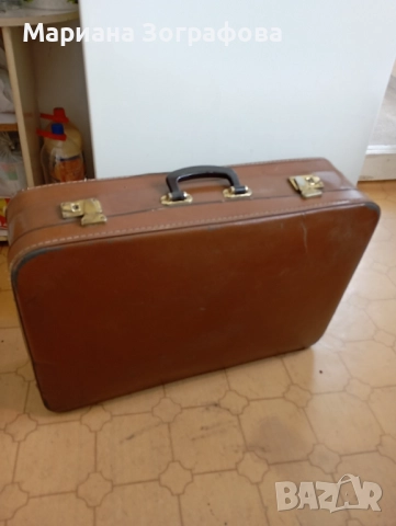 Дипломат. куфарче, Вратовръзки "Албена" и др. маркови, Папка СПОРТ ТОТО, Стар куфар, снимка 6 - Други ценни предмети - 51132843