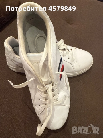  Tommy Hilfiger – 40 номер