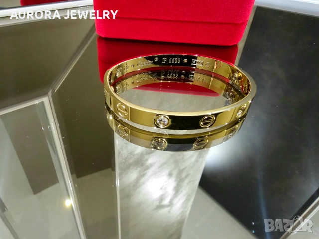 CARTIER Love Gold 4 Diamonds Гривна с Отверка, снимка 4 - Гривни - 53170019