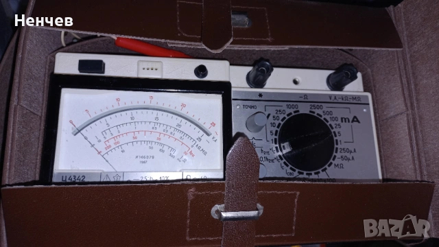 Аналогов измервателен сервизен прибор в кожен калъф, снимка 2 - Друга електроника - 53246120