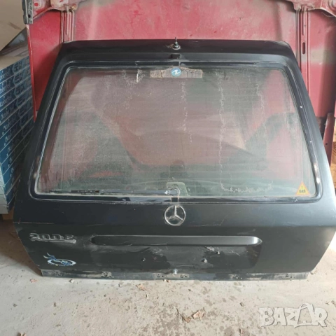 Заден капак за Мерцедес W124