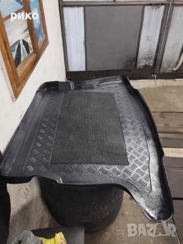 Кора постелка за багажник Тойота Аурис , снимка 3 - Аксесоари и консумативи - 52294906