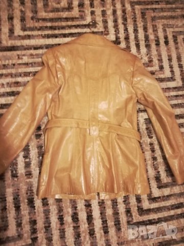 Дамско кожено яке , снимка 3 - Якета - 32055485