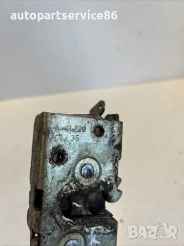 Заключващ механизъм преден десен за Mercedes OR VW LT Sprinter (2004) A9017201335, снимка 3 - Части - 54204188