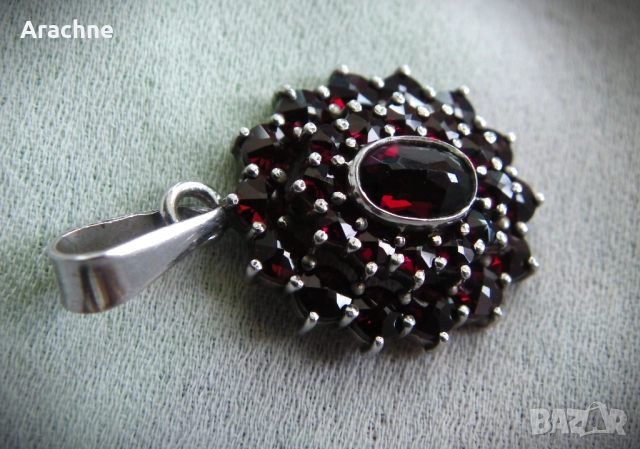 Марокански сребърен медальон с гранати, снимка 3 - Колиета, медальони, синджири - 51778962