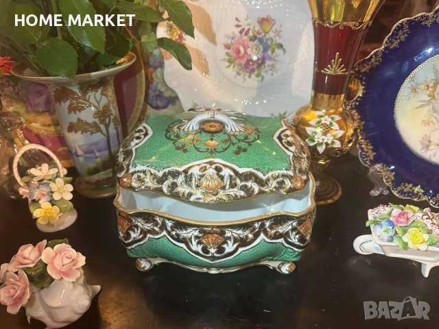 Circa 1908 “ Императорската кутия” невероятно красив и грандиозен съд , в зелено и злато, снимка 4 - Антикварни и старинни предмети - 52703092