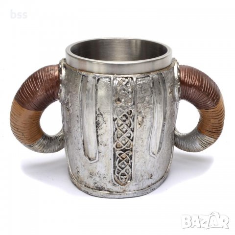 Код 95628 Стилна чаша от полирезин и метал с релефни декорации - череп с шлем и извити рога, снимка 2 - Чаши - 36600468