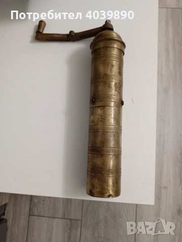 Стара месингова мелница за кафе , снимка 2 - Антикварни и старинни предмети - 54038789