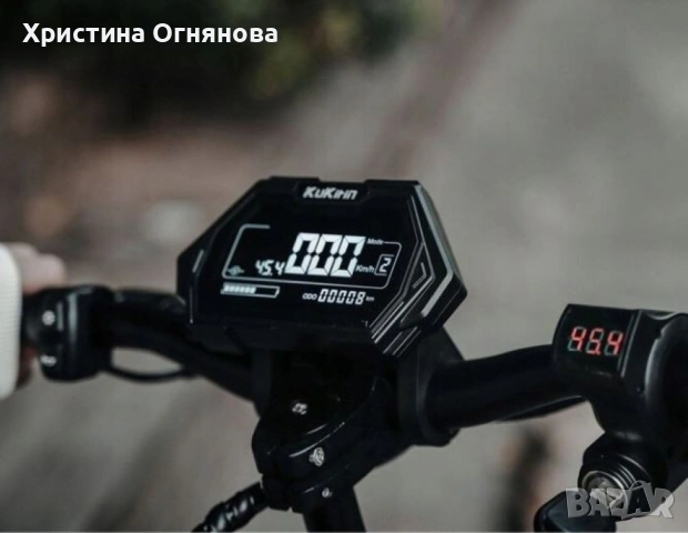 Електрическа тротинетка KuKirin M5 Pro – 1000W, 70 км пробег, 52 км/ч, сгъваема, снимка 3 - Велосипеди - 54240497