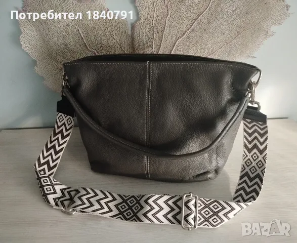 Сива кожена чанта, дамска – класически среден размер, кросбоди презрамка/колан 